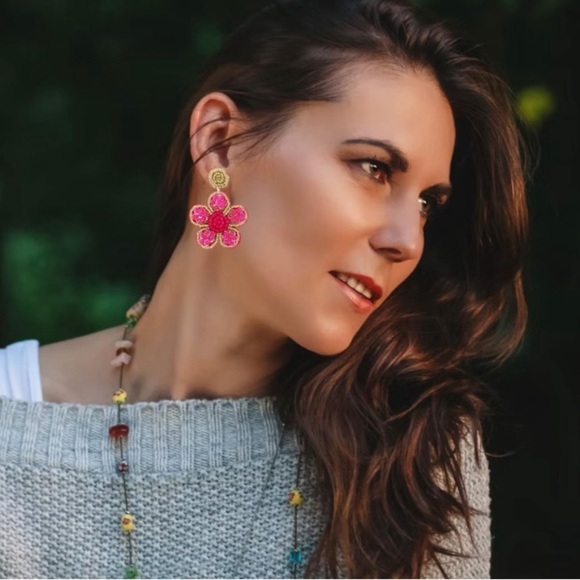 Gorgeous Flower Beaded Earrings - Picture 4 of 4
